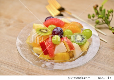 水果沙拉、水果拼盤、水果、糖果。 水果沙拉、水果拼盤、水果、糖果。 118682013