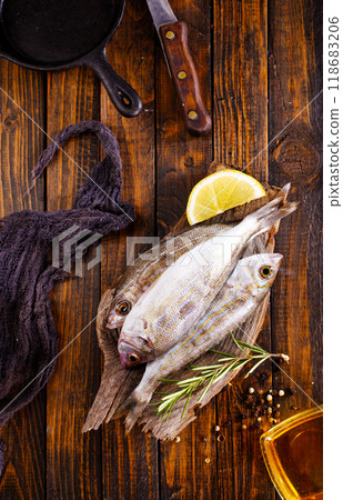 raw fish with salt and spice raw fish with salt and spice 118683206