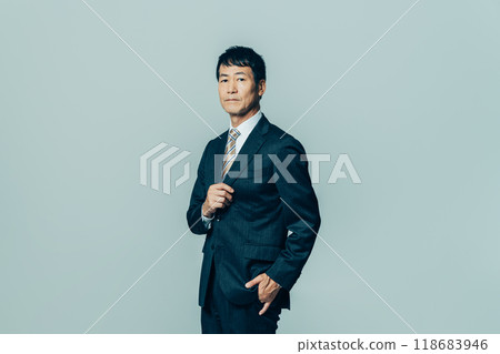 中間的商人 118683946