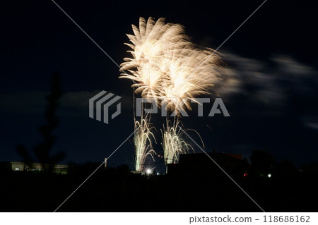 The 44th Itami Fireworks Festival (August 2024) The 44th Itami Fireworks Festival (August 2024) 118686162