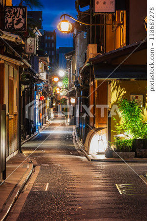 Pontocho在京都之夜 118687278