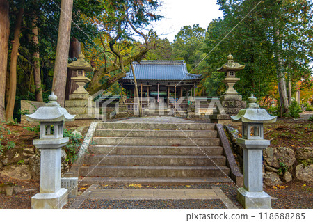 Autumn leaves at Keisokuji Temple, Shiga Prefecture Autumn leaves at Keisokuji Temple, Shiga Prefecture 118688285