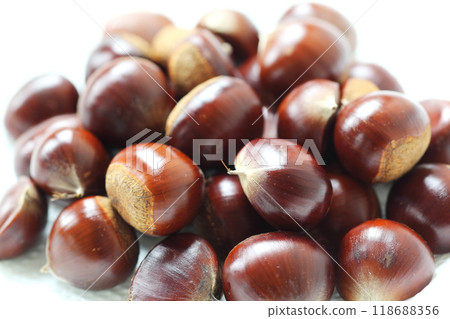 Chestnuts picked up in the fields Chestnuts picked up in the fields 118688356