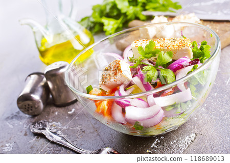 Tomato salad with fresh herbs and sweet onion Tomato salad with fresh herbs and sweet onion 118689013