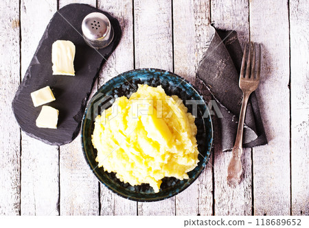 Bowl of tasty mashed potatoes with butter Bowl of tasty mashed potatoes with butter 118689652