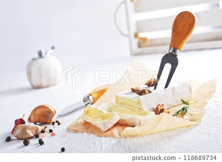 camamber cheese on white background 118689734