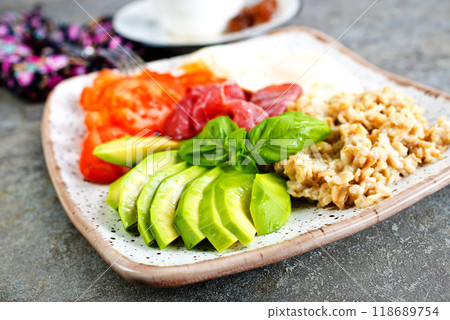 Healthy breakfast. oat flakes with avocado Healthy breakfast. oat flakes with avocado 118689754