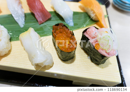 Sushi Sushi 118690134