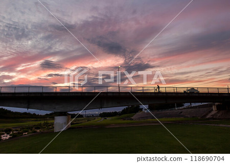 Sunset seen from Momogawa Green Space, Suzaka City, Nagano Prefecture 118690704