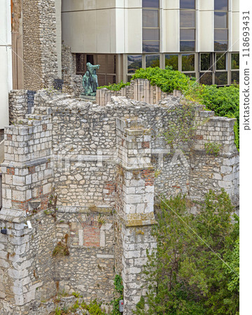 Friars Julian Gerard Budapest Friars Julian Gerard Budapest 118693431