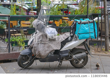 Food Delivery Scooter 118693446