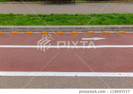 Dual Bike Lane City Dual Bike Lane City 118693557