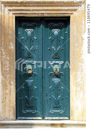 Medieval door 118695479