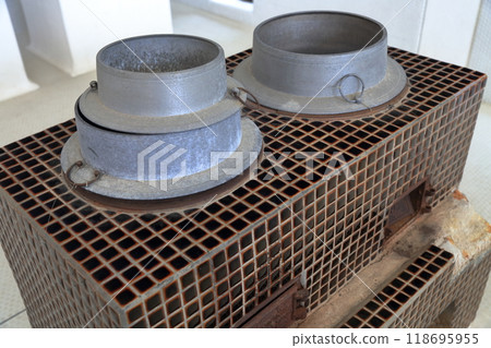 Old tiled kitchen 118695955