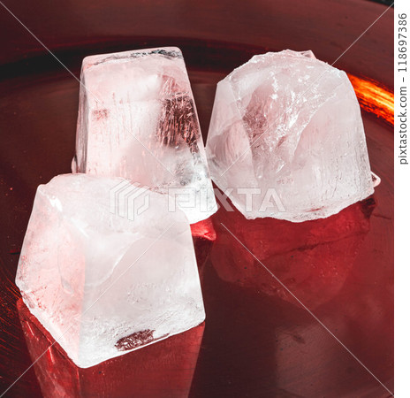 Ice cubes in metal 118697386