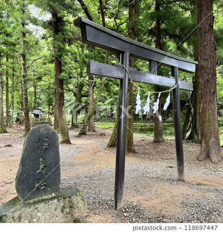 Ukishimasha Shrine, Lower Suwa Taisha Shrine Ukishimasha Shrine, Lower Suwa Taisha Shrine 118697447