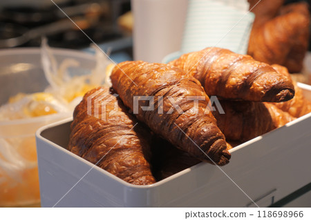 fresh baked croissant in a bakery fresh baked croissant in a bakery 118698966