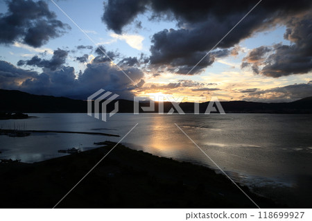 Sunset seen from Lake Suwa Sunset seen from Lake Suwa 118699927