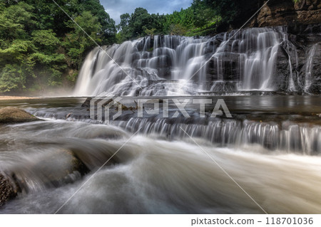 Niagara Falls in Tochigi, where the water volume has increased after the typhoon 118701036