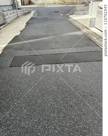 Flat road 118702845