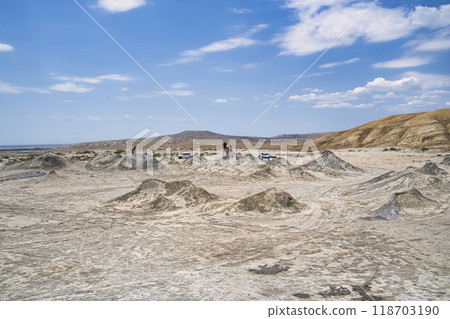戈布斯坦泥火山的泥火山景觀 118703190