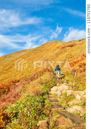 Autumn climbing of Mt. Karamatsu (Happoike Sanso to Happoyama) 118703760