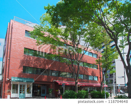 Hiroo in Summer - Hiroo Garden Hills Entrance Cityscape (August 2024) Hiroo in Summer - Hiroo Garden Hills Entrance Cityscape (August 2024) 118704648