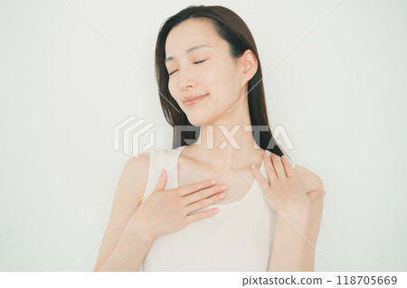 Body care for women in their 30s Body care for women in their 30s 118705669