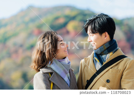 A friendly couple enjoying sightseeing in Kyoto A friendly couple enjoying sightseeing in Kyoto 118708023