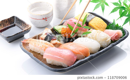 Sushi (white background) 118709006