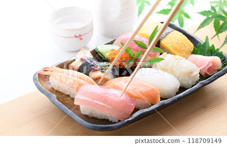 Assorted nigiri sushi 118709149