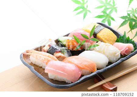 Assorted nigiri sushi 118709152
