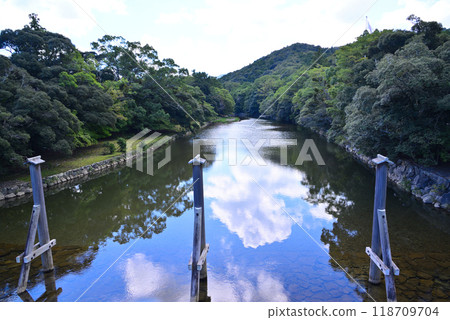 伊勢的五十鈴川 118709704