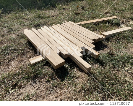 Preparing lumber for priming and painting Preparing lumber for priming and painting 118710057