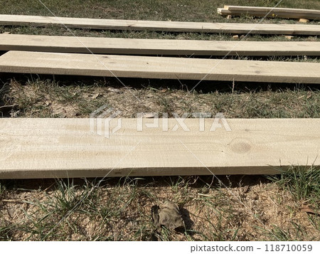 Preparing lumber for priming and painting Preparing lumber for priming and painting 118710059