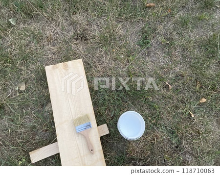 Preparing lumber for priming and painting 118710063