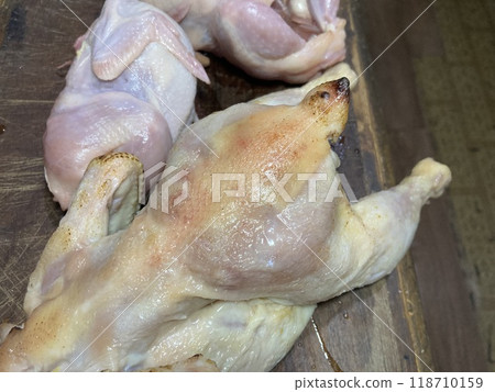 Bird carcasses quail and chicken 118710159
