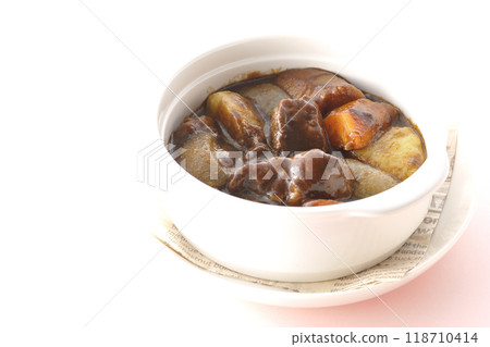 Vegetable goose roof beef stew 118710414