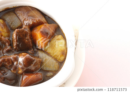 Beef stew with lots of meat and vegetables Beef stew with lots of meat and vegetables 118711573
