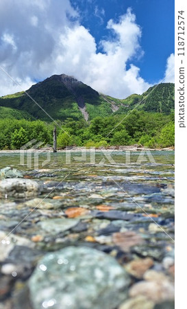 mountain scenery mountain scenery 118712574