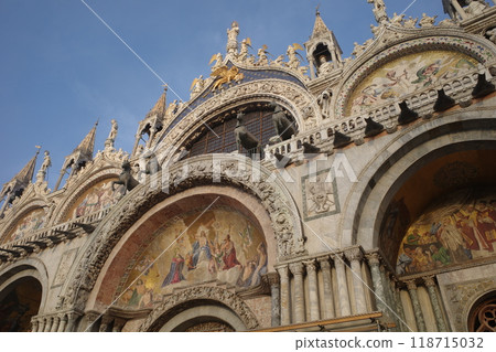 Upper facade of St. Mark's Basilica in Venice Upper facade of St. Mark's Basilica in Venice 118715032