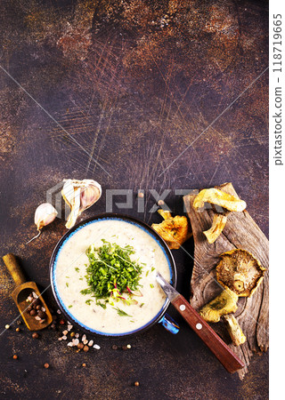 cream soup with dried mushrooms 118719665