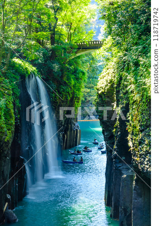Takachiho Gorge in summer, Manai Falls, Takachiho Town, Miyazaki Prefecture Takachiho Gorge in summer, Manai Falls, Takachiho Town, Miyazaki Prefecture 118719742