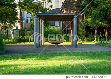 Bench / park image Bench / park image 118720969