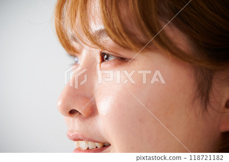 Gazing woman profile eyes Gazing woman profile eyes 118721182