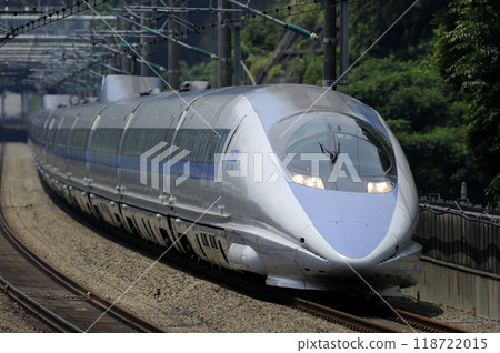 Nozomi 500 series train on the Tokaido Shinkansen 118722015