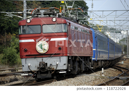 Blue Train Hayabusa pulled by ED76 No. 66 Blue Train Hayabusa pulled by ED76 No. 66 118722026