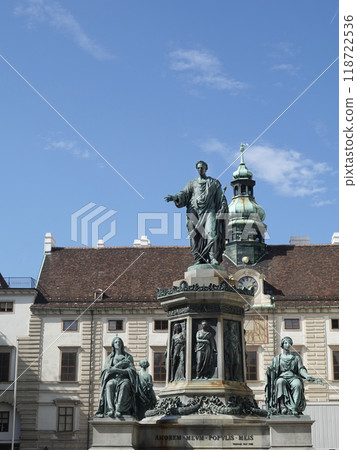 Statue of Emperor Franz I in Inner Castle Square of Hofburg in Vienna Statue of Emperor Franz I in Inner Castle Square of Hofburg in Vienna 118722536
