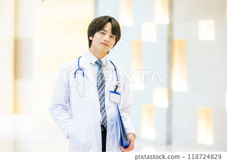 Doctors in white coats, photo provided by Denpa Gakuen, Tokyo Electronics College Doctors in white coats, photo provided by Denpa Gakuen, Tokyo Electronics College 118724829