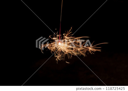 橙色煙火煙火 118725425